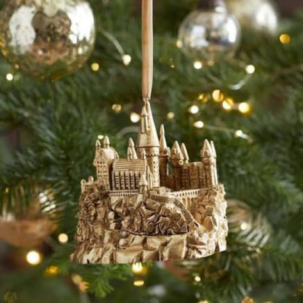 Pottery Barn Teen Harry Potter Hogwarts Light 💡 Up Castle 🏰 Ornament BNIB